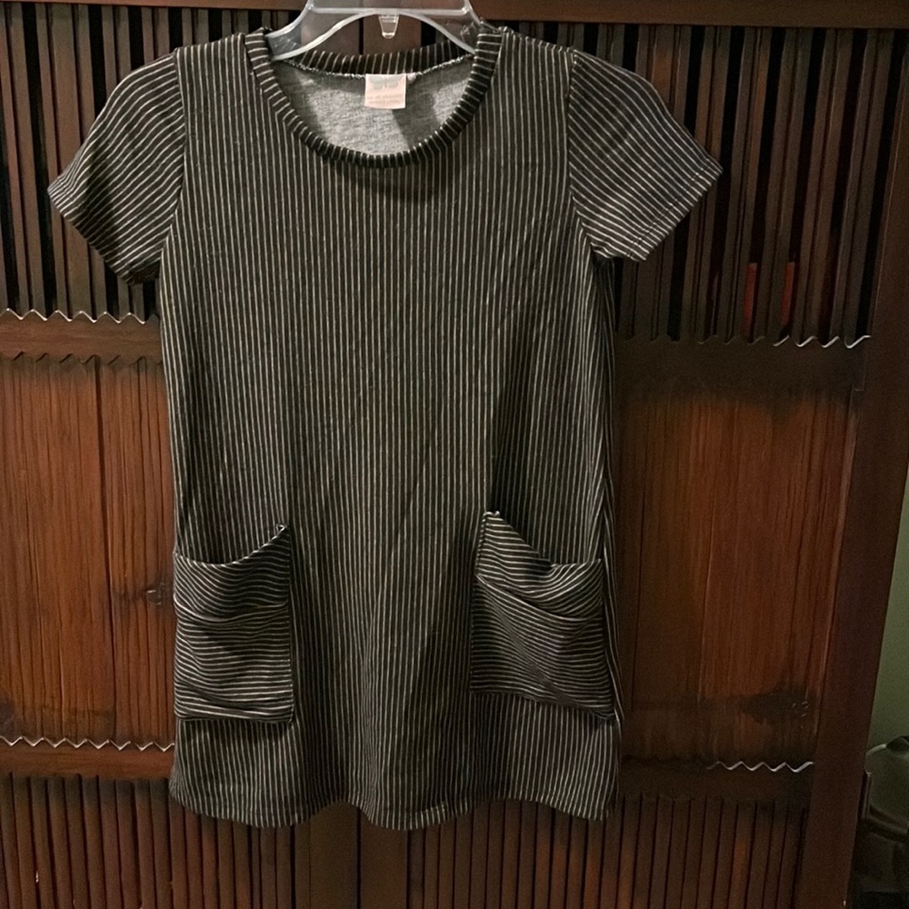 Kids Adorable soft dress with pockets.
